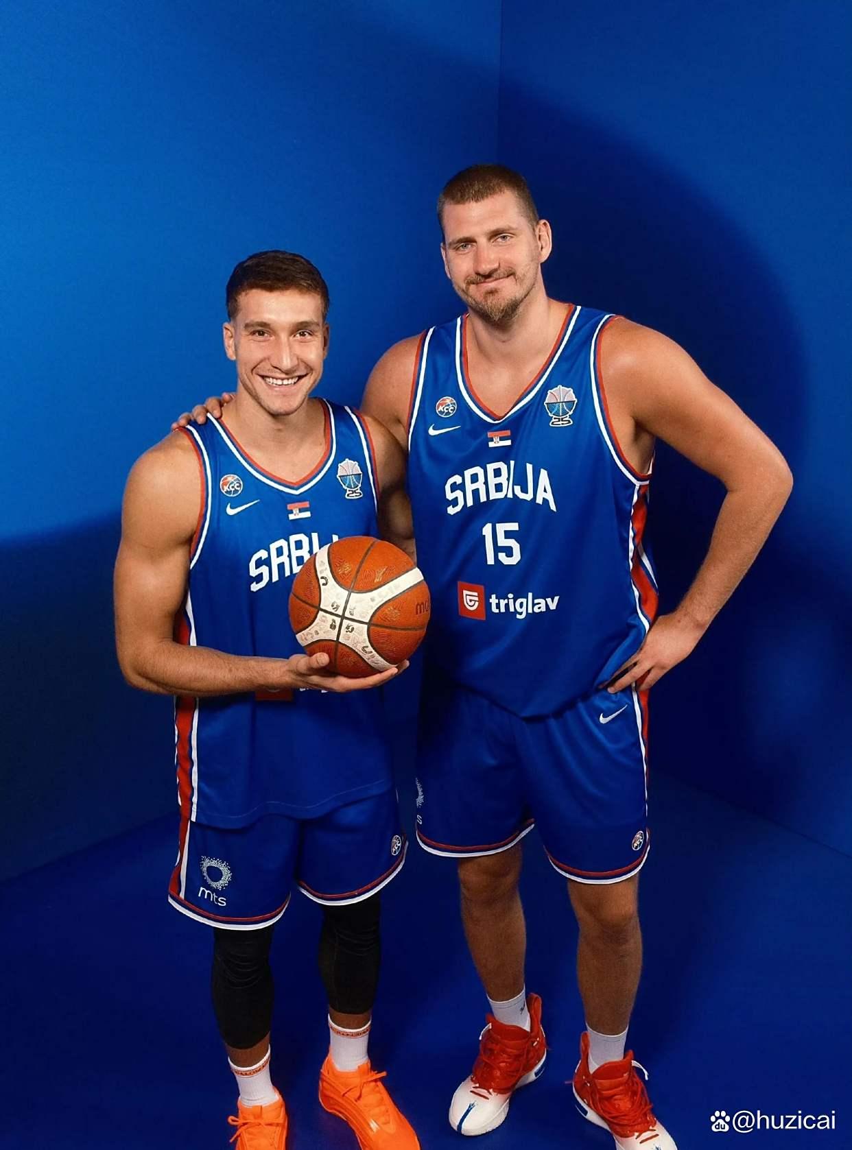 奥兰多魔术训练开放日，赛后止住颓势引欢呼，欧篮联在即，球队文化再被提及的简单介绍-开云体育下载