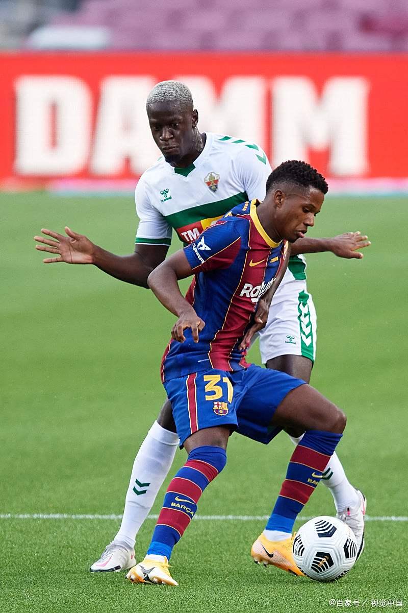 切尔西训练开放日,转会期状态回暖引欢呼,德甲在即,赛程密集仍需轮换的简单介绍-开云体育下载